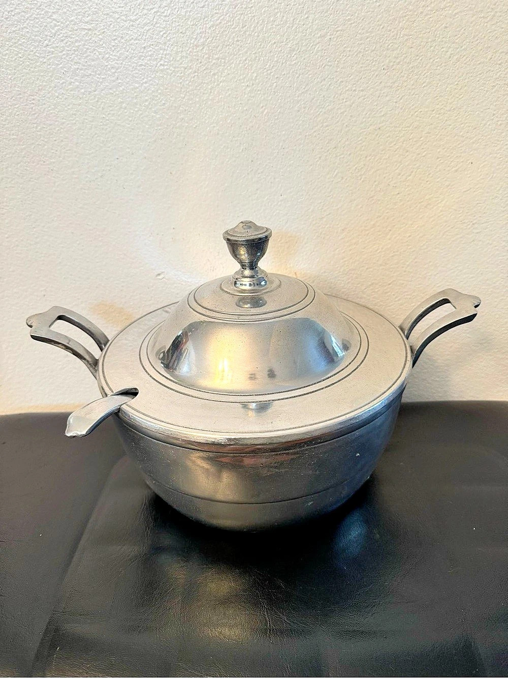 Vintage 1970s-80s Wilton Armetale Large Tureen w/ Lid & Ladle USA